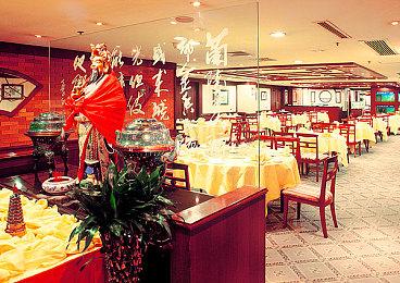 拳头前员工打造 免费竞技进球《Omega Strikers》登陆Steam